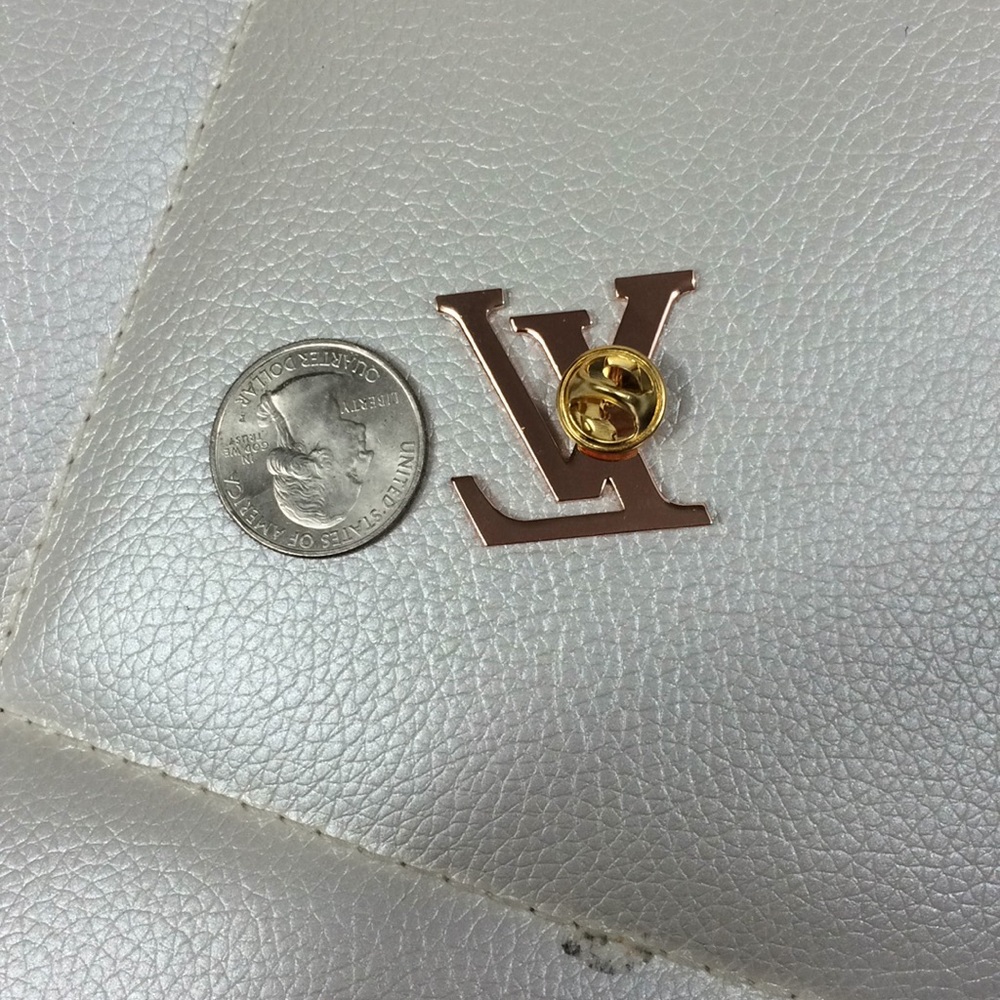 Louis Vuitton rose gold pin counter staff - - Picture 6 of 6